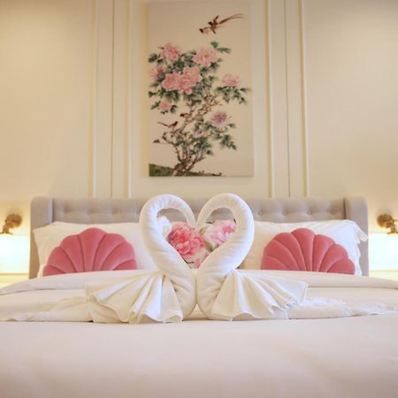 Hawa House Phuket Hotel ภายนอก รูปภาพ